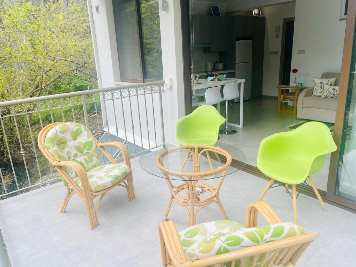 Riverside Apartment *
